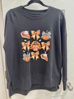 Thanksgiving Sweatshirt Black Split Side/Lower in the Back with Grid Graphic Size Medium